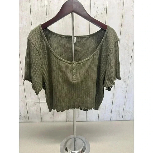BP WOMENS SIZE XL OLIVE GREEN RIBBED CROPPED SCOOP NECK TOP NWOT - Picture 1 of 6